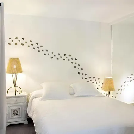 Отель Cala Joncols 2*