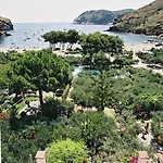 Hotel Cala Joncols 2*